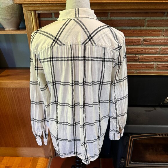 LOFT Shirt - long sleeve, half button, white with black plaid lines, Size: M - Picture 2 of 5